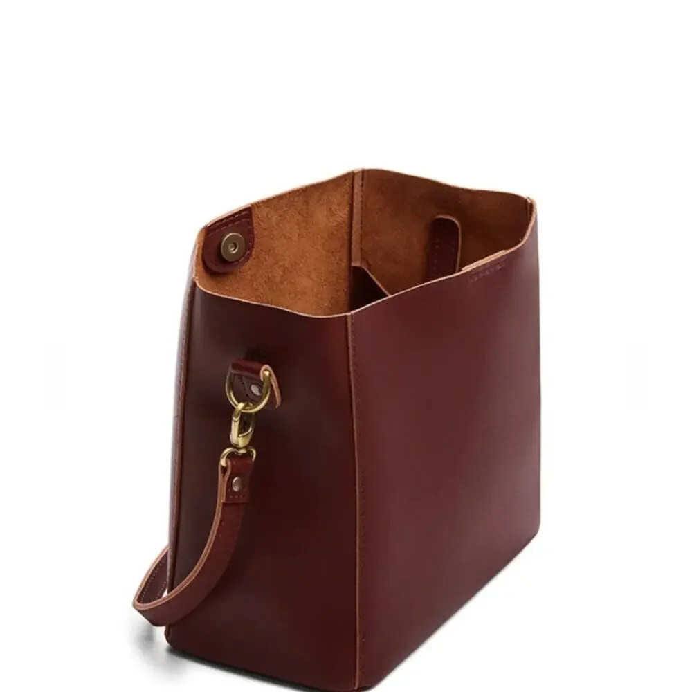 portland leather goods excellent new